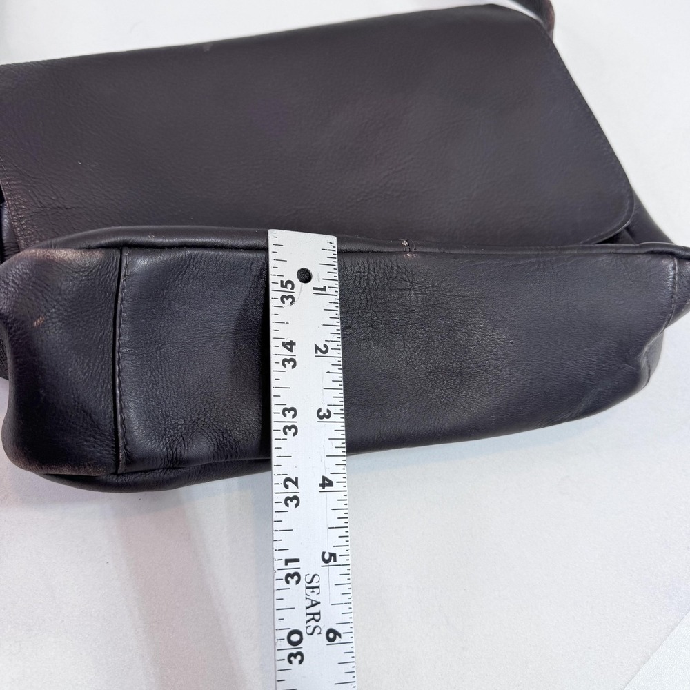 G.H. Bass & Co. Crossbody Bag Womens Medium Black Leather Flap Pocket Purse - Picture 5 of 10